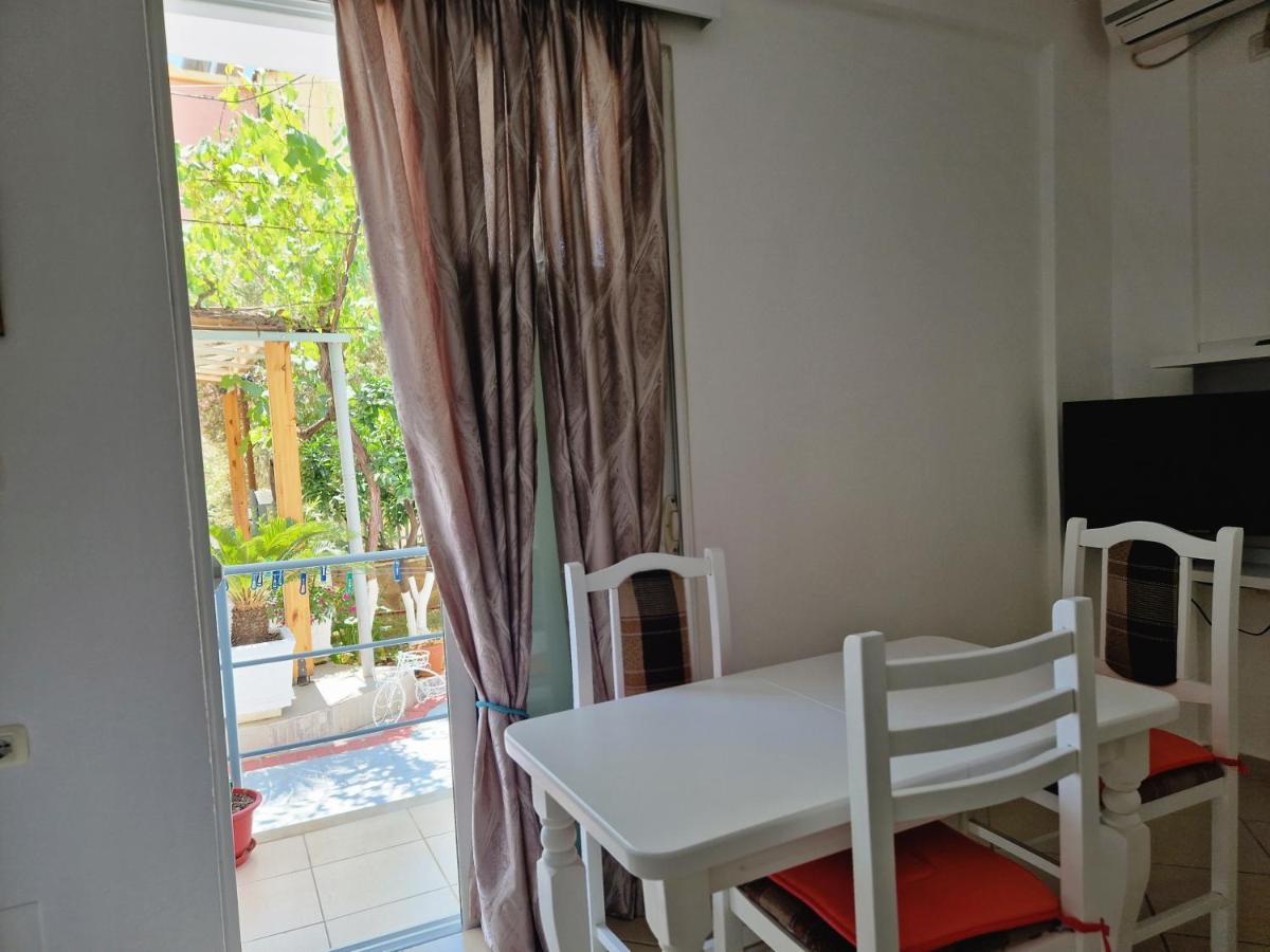 Sala Apartment'S Sarandë Buitenkant foto