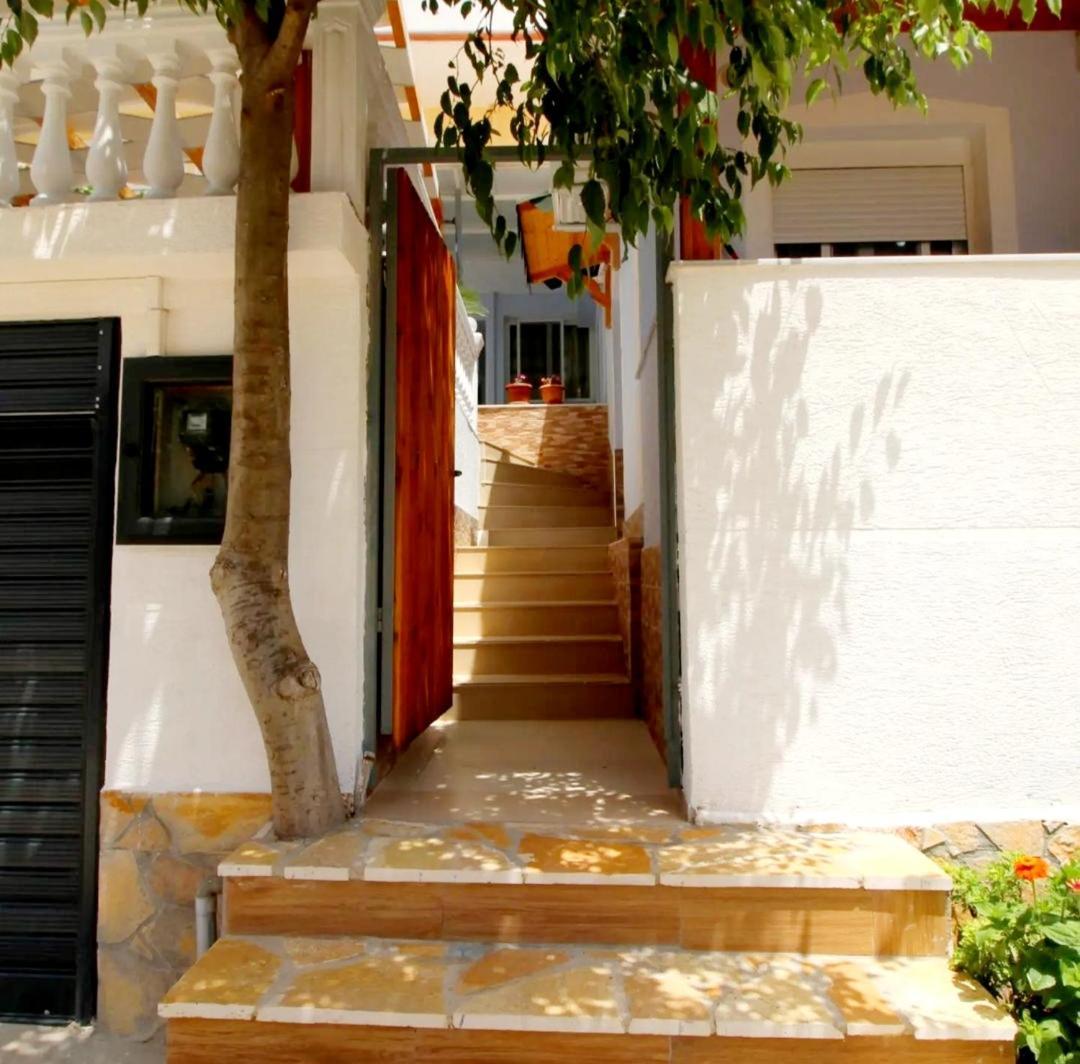 Sala Apartment'S Sarandë Buitenkant foto